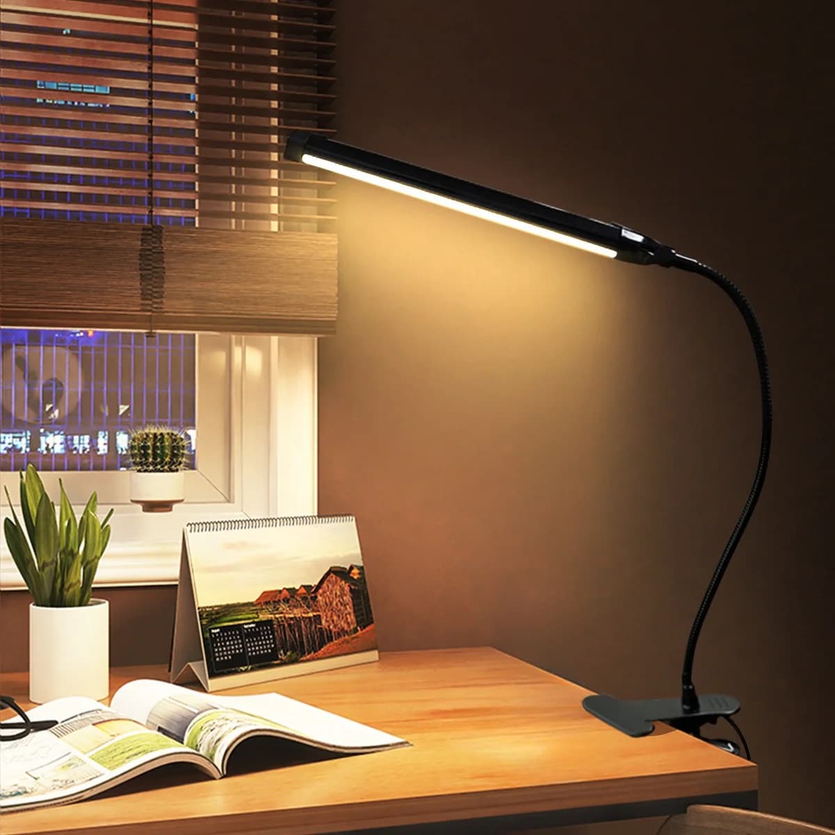 USB lampka biurkowa LED na klips do czytania i nauki